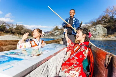 Nagatoro’s Kotatsu Boats Offer a Cozy Way to See Iwadatami in Winter